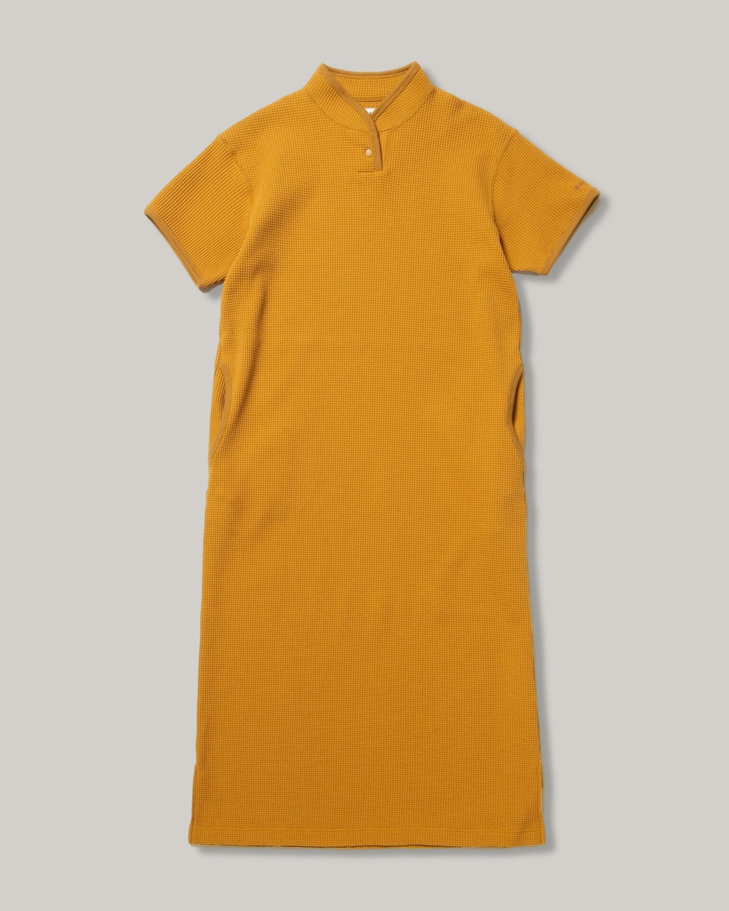 SNOW PEAK DRY WAFFLE DRESS - MUSTARD