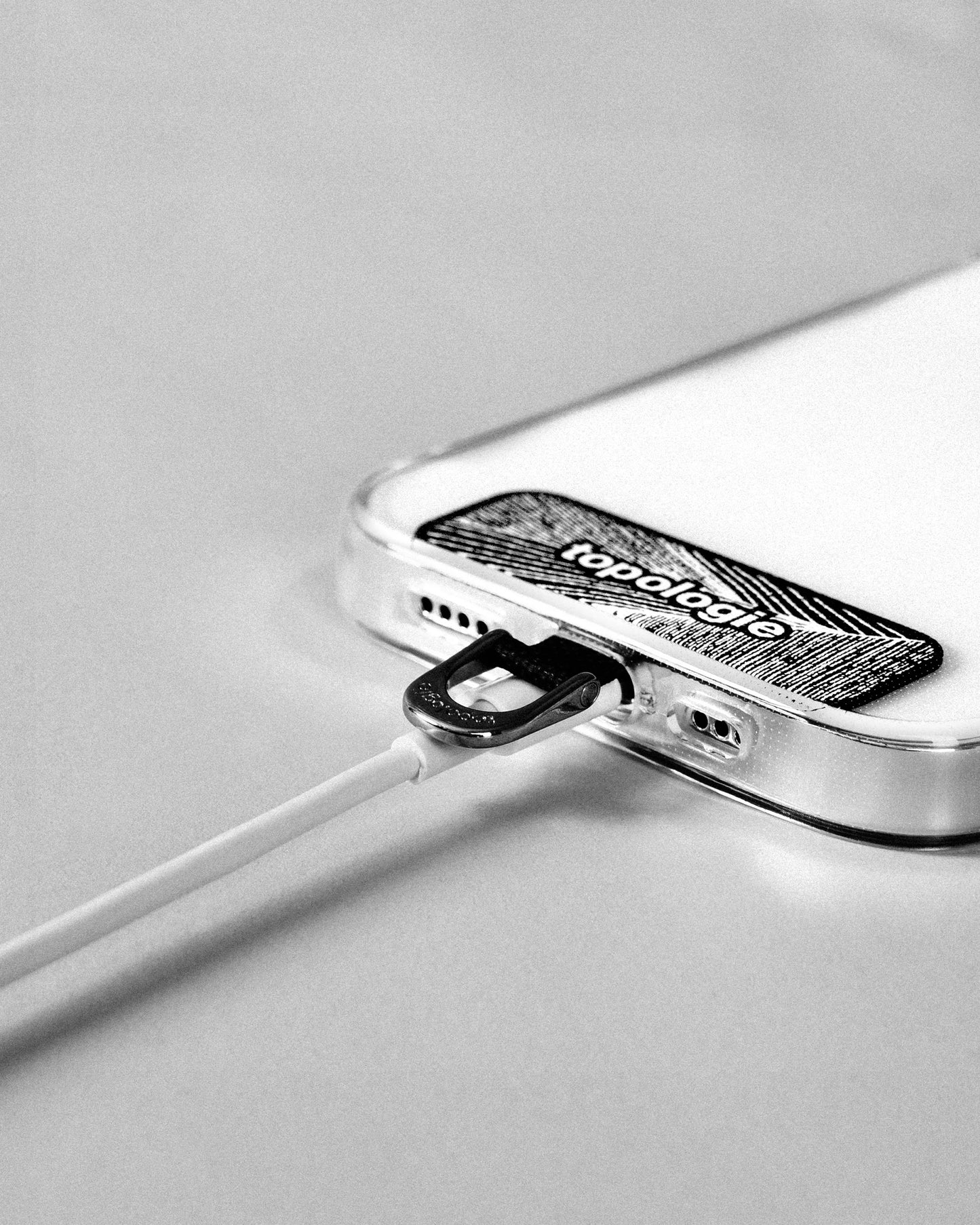 TOPOLOGIE D-RING PHONE STRAP ADAPTER GREY