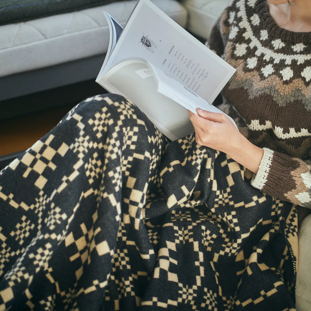 BASSHU x SUNRISE WOOLLEN MILLS JACQUARD BLANKET - BLACK