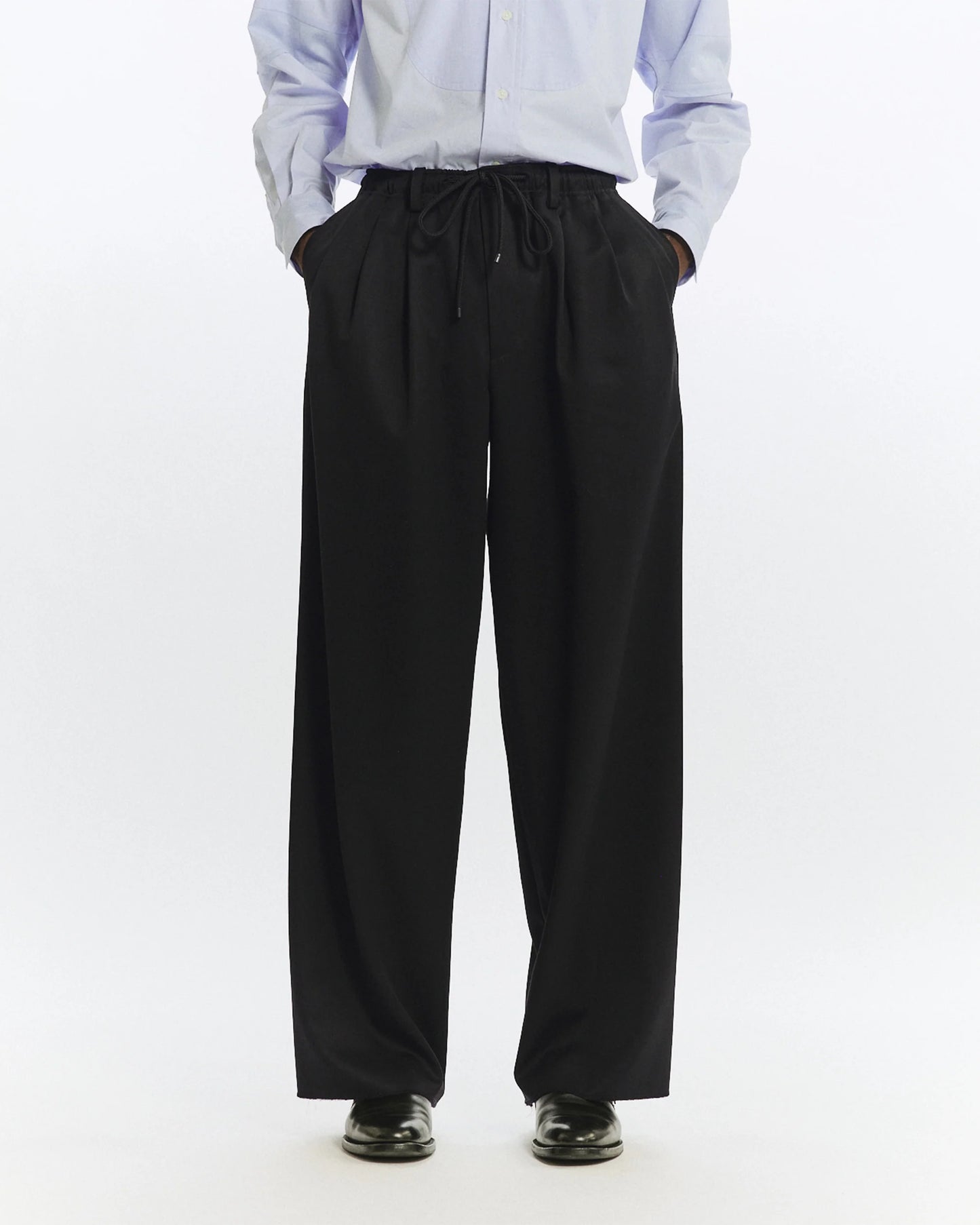 MARKAWARE WOOL GABARDINE TRIPLE PLEATED EASY TROUSERS - BLACK