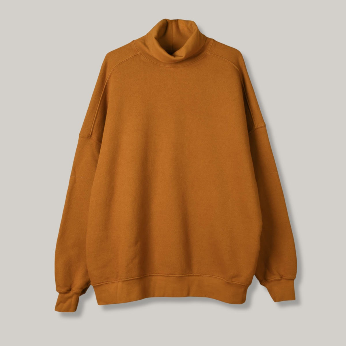 MONITALY SUPER RUSSELL TURTLE NECK SWEATSHIRT - MUSTARD