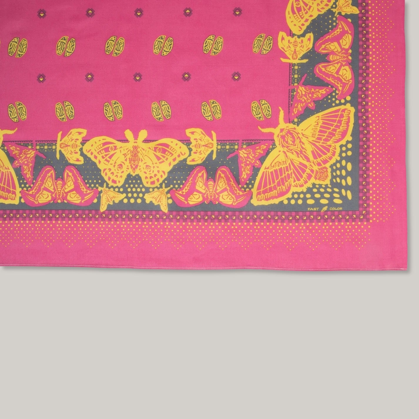 ONE EAR BRAND "NIGHTTHINGS" - ROSY MAPLE (MOTH)
