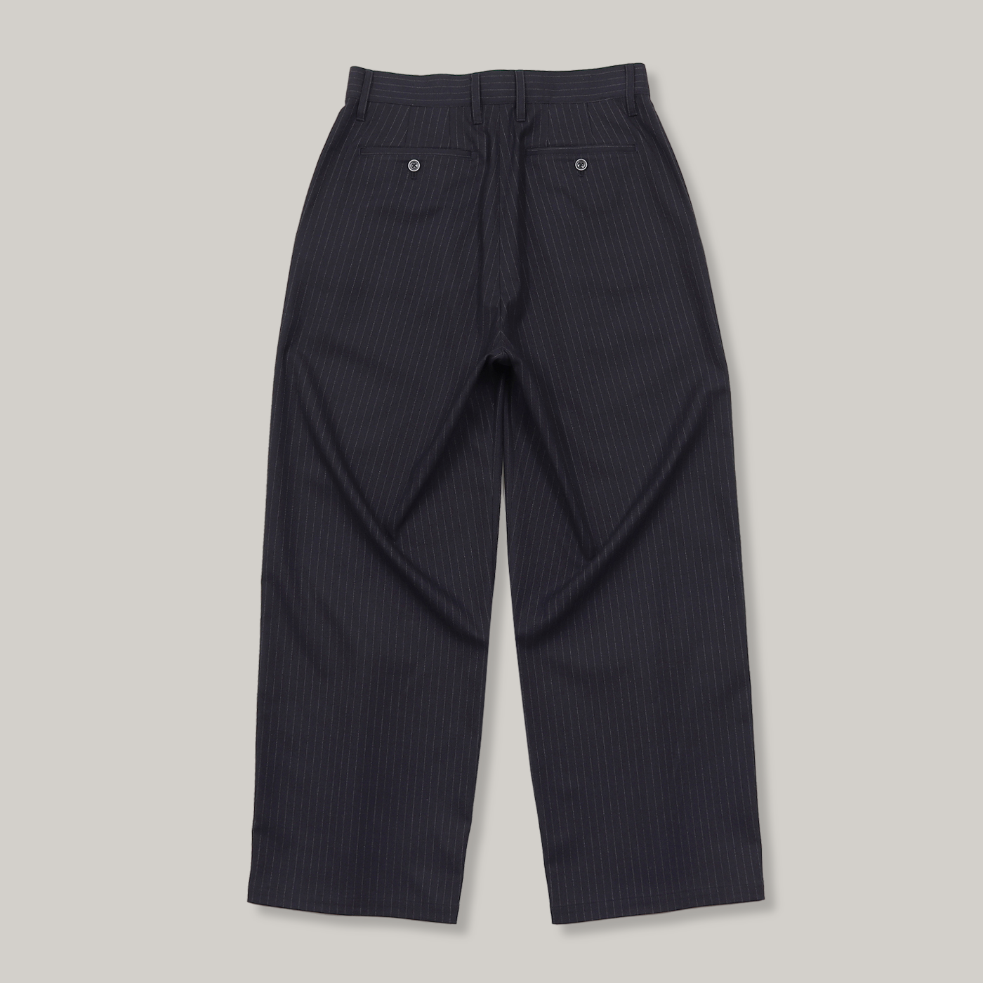 YASHIKI SAYATOMO 1-TUCK WIDE TROUSERS - NAVY PINSTRIPE