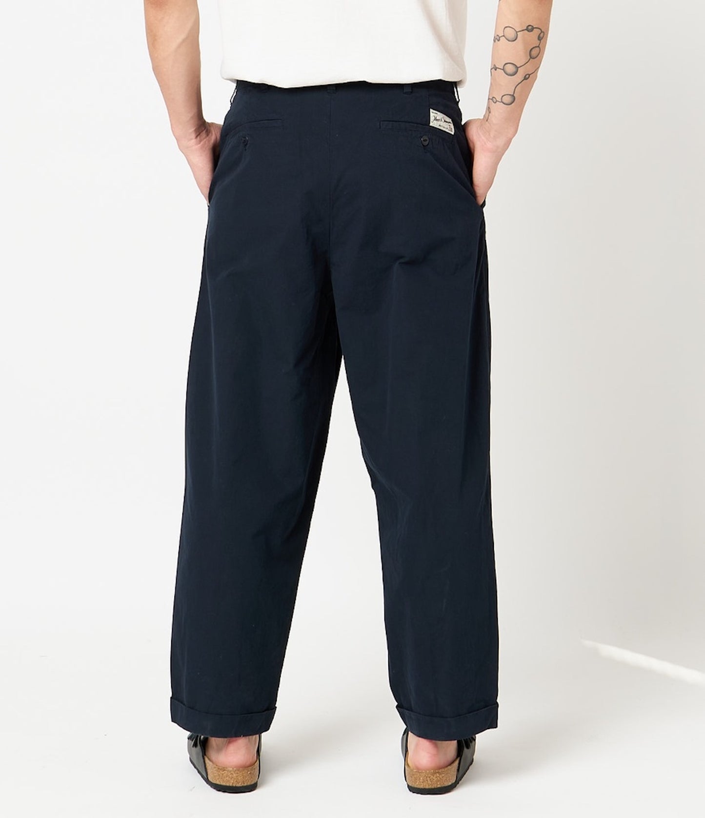 MERZ B. SCHWANEN PLEATED FRONT PANTS - DARK NAVY