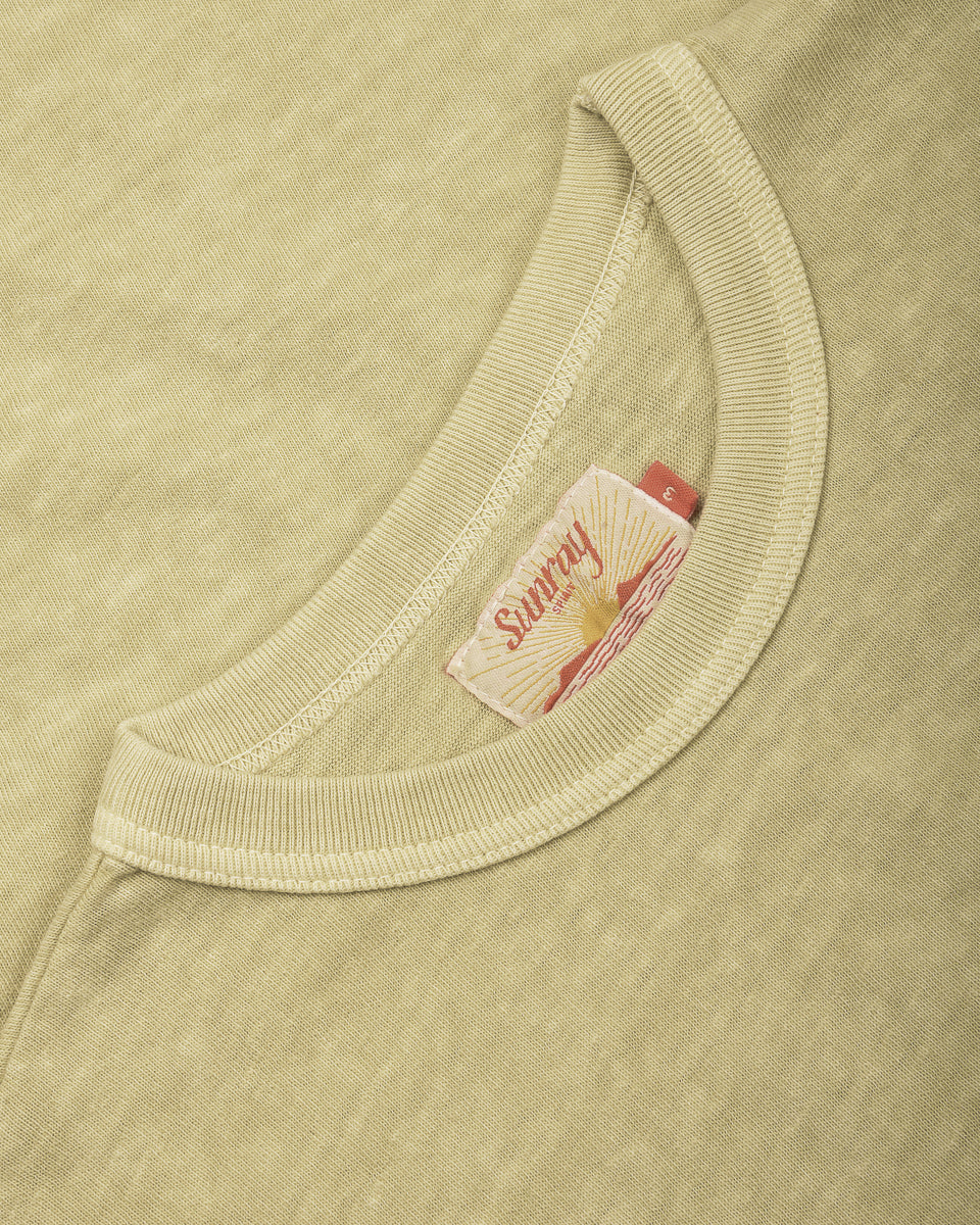 SUNRAY SPIRIT PIGMENT DYE HI'AKA SS TSHIRT - WINTER PEAR