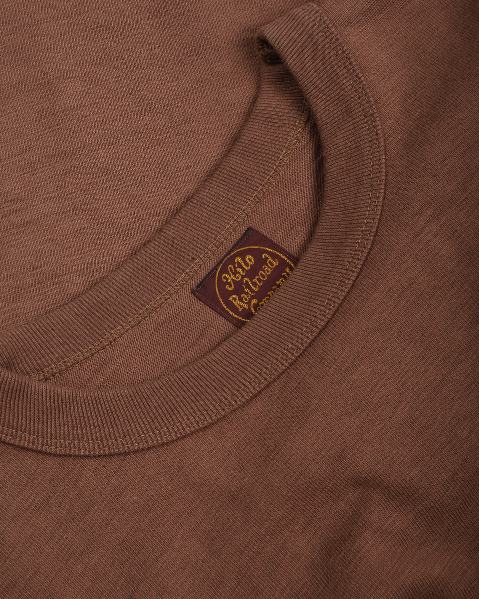 HILO RAILROAD LOGO TEE - BROWN
