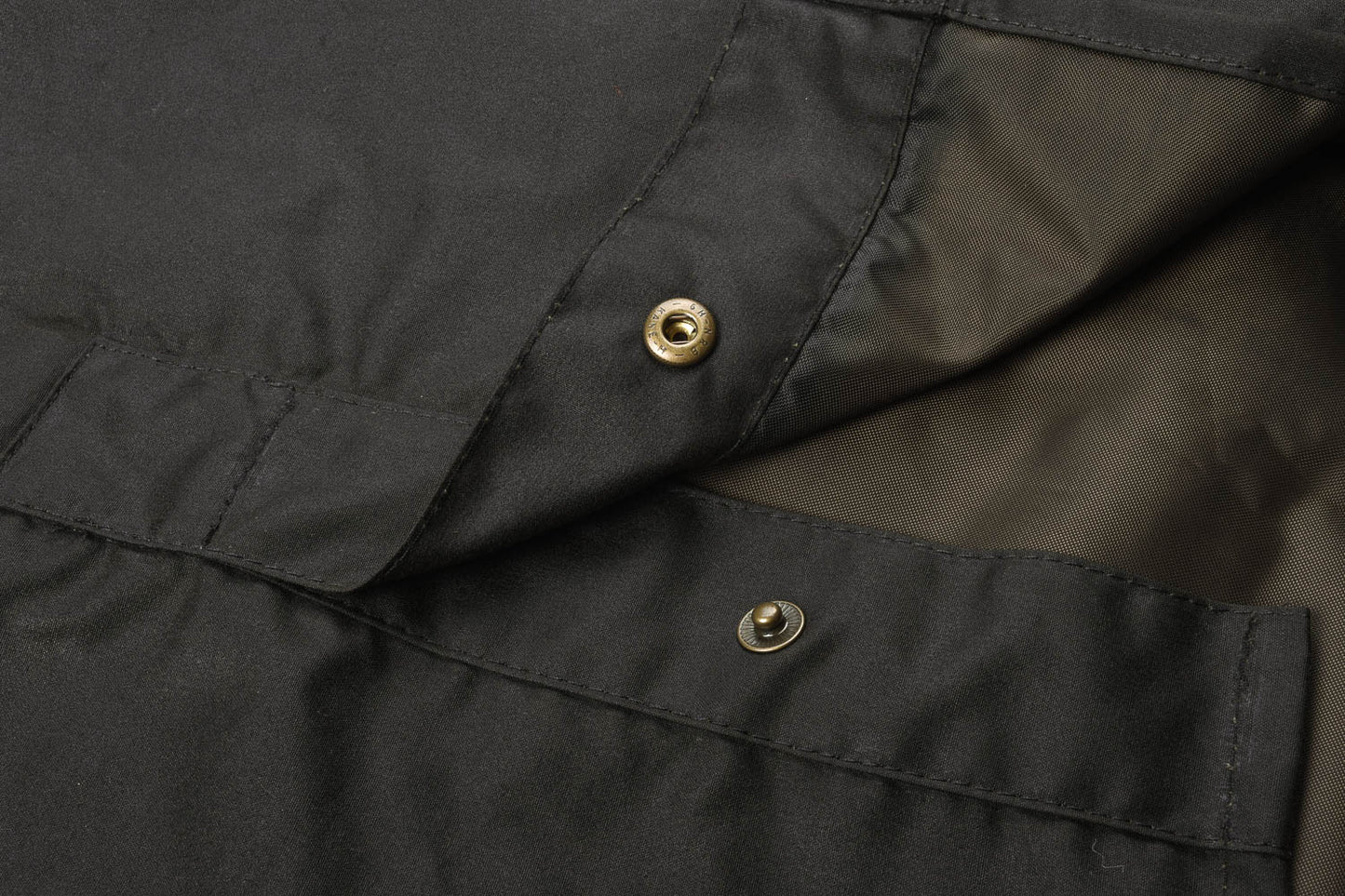 BARBOUR HIGHCLERE WAX JACKET - OLIVE
