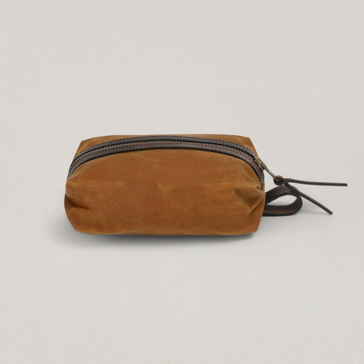 BLEU DE CHAUFFE ZAZOU TOILETRY BAG - CUMIN WAX