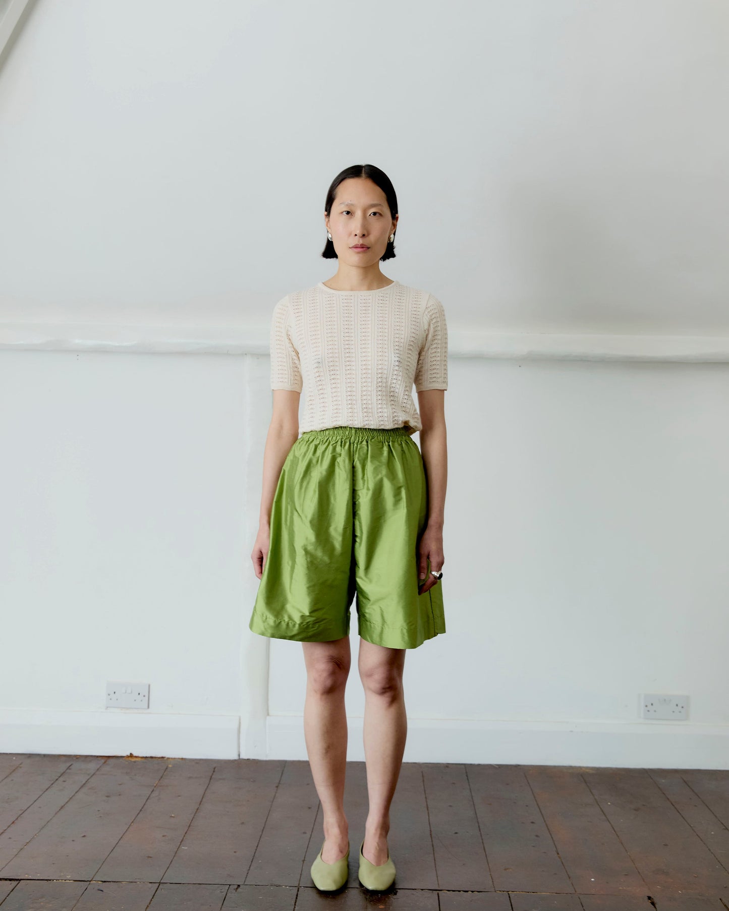 CAWLEY SILK DUPION WOMENS HILDA SHORT - APPLE