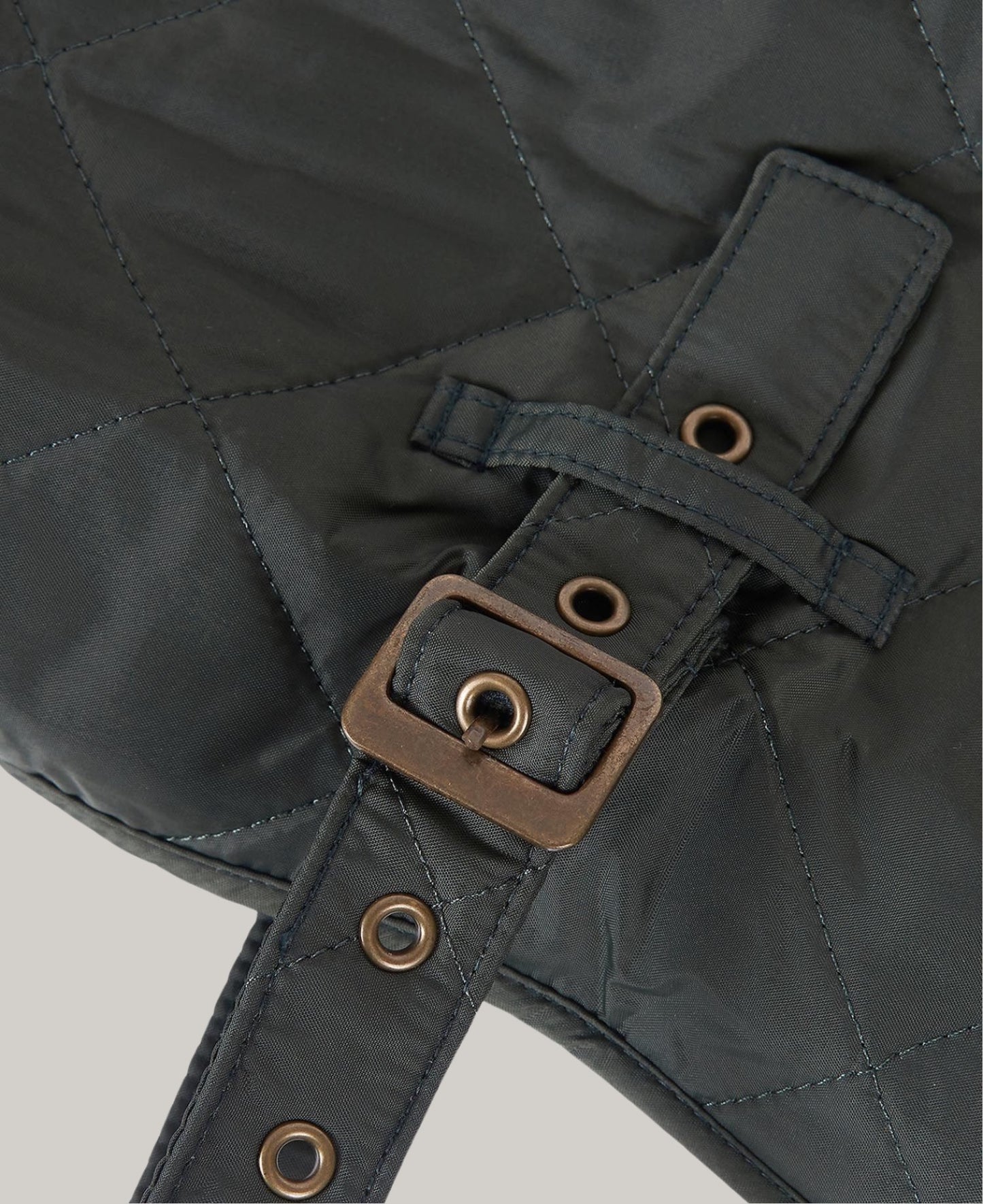 BARBOUR QUILTED DOG COAT - OLIVE