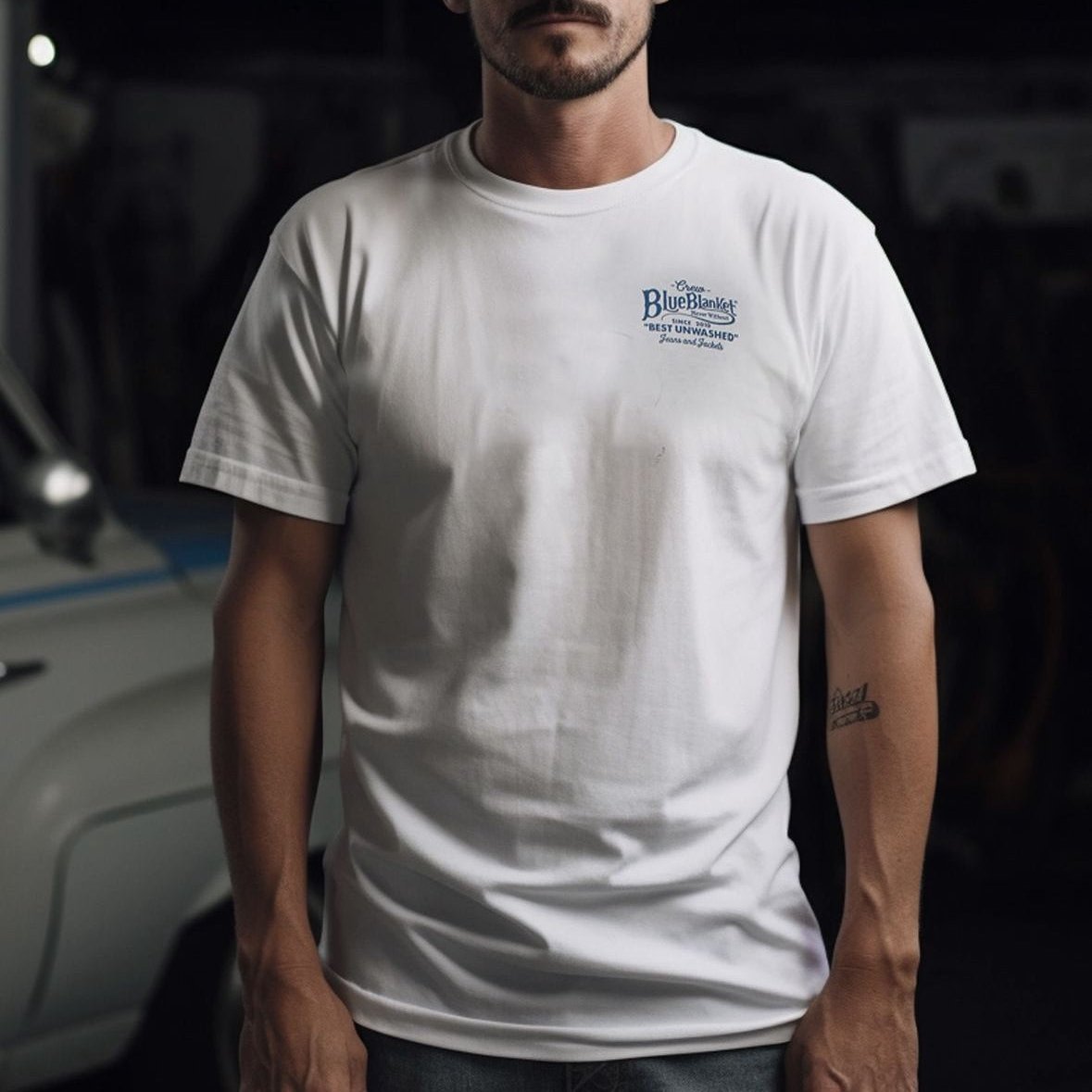 BLUE BLANKET JEANS TS9-IT78 TUBULAR LOGO T-SHIRT - WHITE