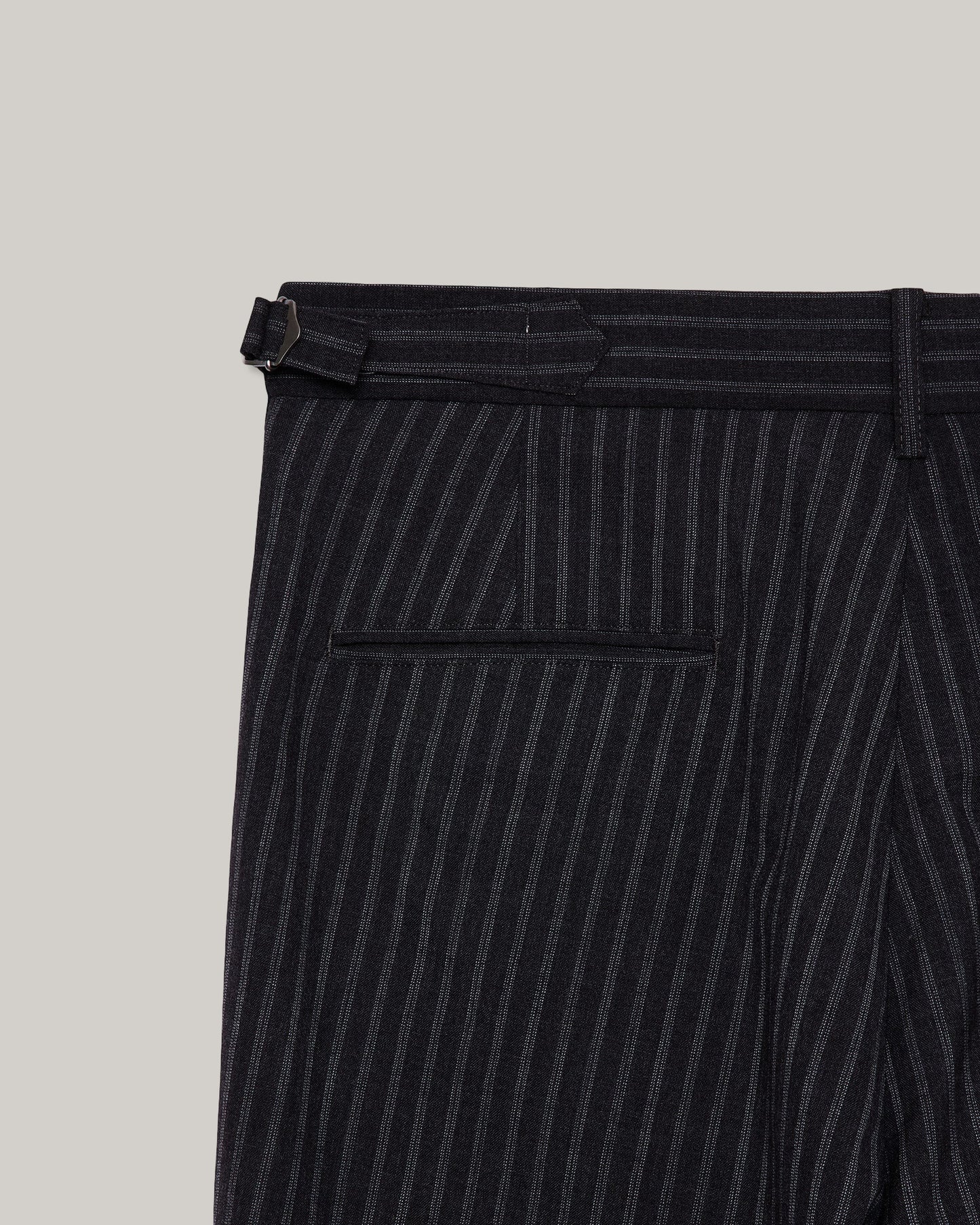MARKA TWO TUCK BAGGY TROUSERS - GRAY STRIPE