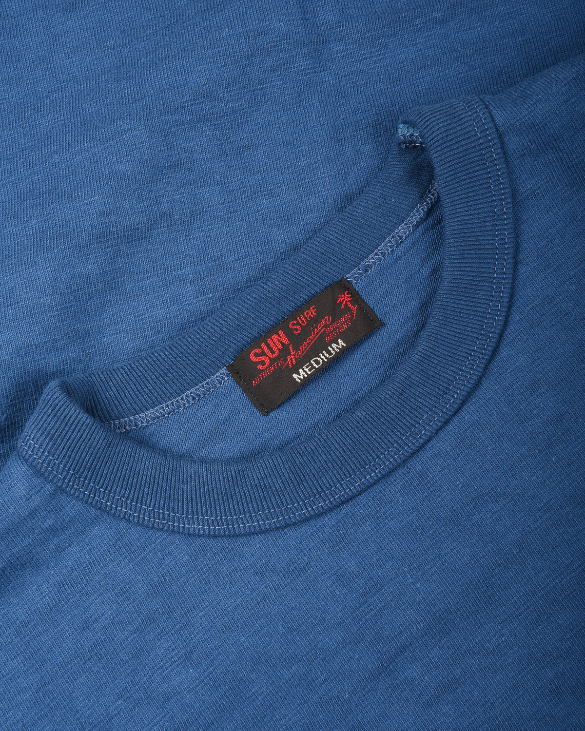 SUN SURF SLUB YARN TEE 'FRESH ISLAND CHICKEN' - NAVY