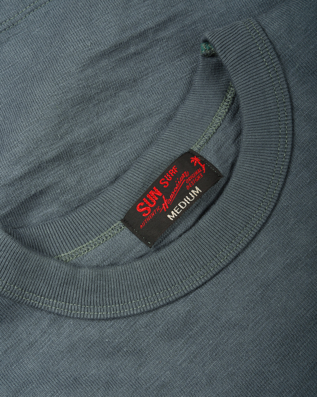 SUN SURF SLUB YARN TEE 'FRESH ISLAND CHICKEN' - BLACK