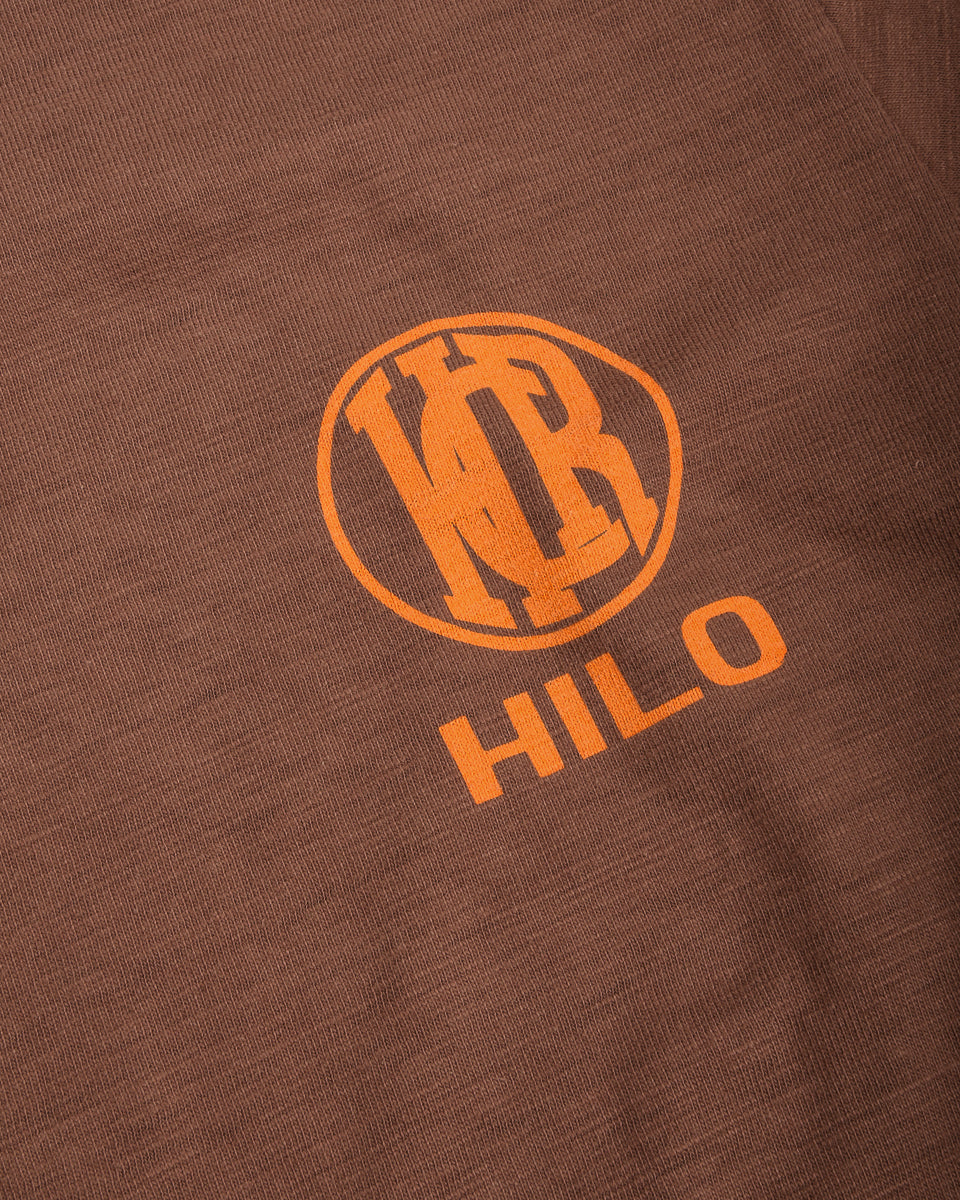 HILO RAILROAD LOGO TEE - BROWN