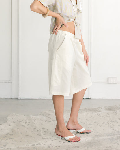 A BRONZE AGE BLOSSOM SHORT - BONE TWILL