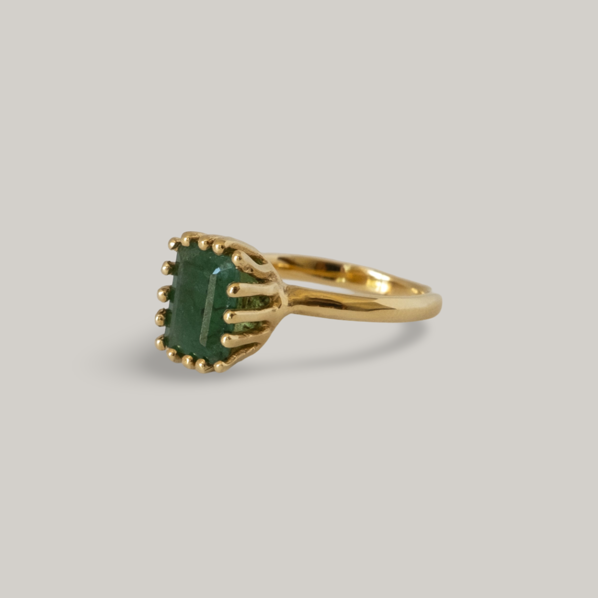 MEREWIF RAMONA GOLD RING  -  RAW EMERALD