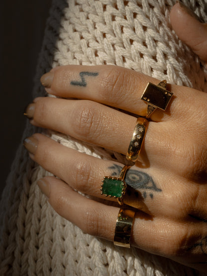 MEREWIF RAMONA GOLD RING  -  RAW EMERALD